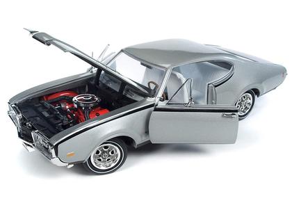 Oldsmobile Cutlass Hurst 1968 "Class of 68"