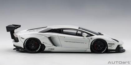 Lamborghini Aventador "Liberty Walk LB-Works"