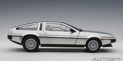 DELOREAN DMC-12