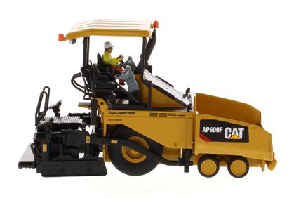 Caterpillar AP600F Wheeled Asphalt Paver