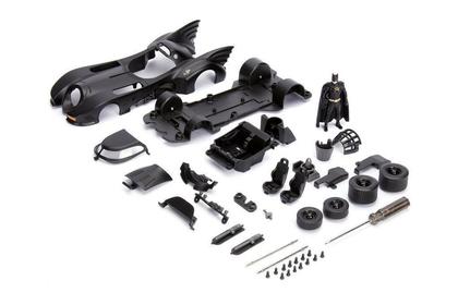 Batmobile with Batman Figure "Model-Kit Build n Collect" Hollywood rides