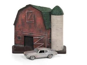 Chevrolet Chevelle 1970 (Unrestored) with "Barn Finds" Resin Facade Diorama