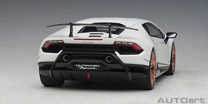 LAMBORGHINI HURACAN PERFORMANTE