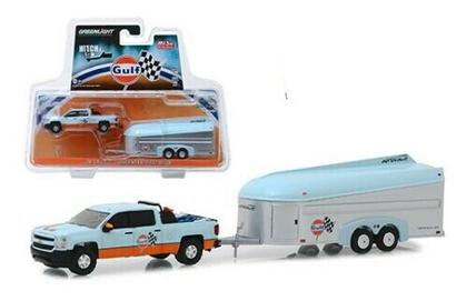Chevrolet Silverado 2017 with Aerovault Trailer "Gulf" Hitch and tow