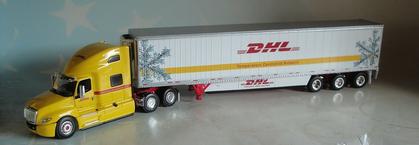 INTERNATIONAL HIGH ROOF W/53 WABAH REEFER TRI AXLE "DHL"