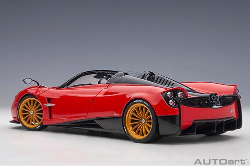 PAGANI HUAYRA ROADSTER