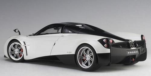 Pagani Huayara 1/12