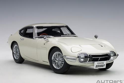 TOYOTA 2000GT