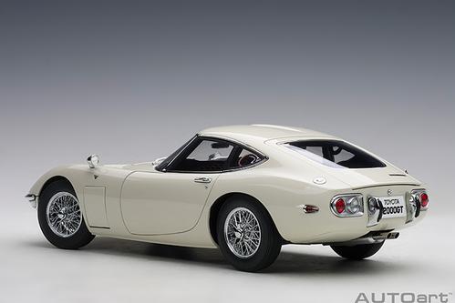 TOYOTA 2000GT