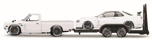 1973 Datsun 620 Pickup & Flatbed Trailor Hauling Nissan Skyline R34 GTR