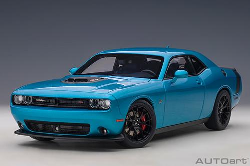DODGE CHALLENGER 392 HEMI SCAT PACK SHAKER 2018