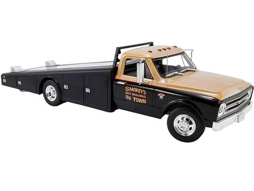 Chevrolet C-30 1967 Ramp Truck "Smokey Yunick"