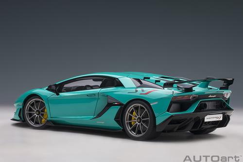 LAMBORGHINI AVENTADOR SVJ