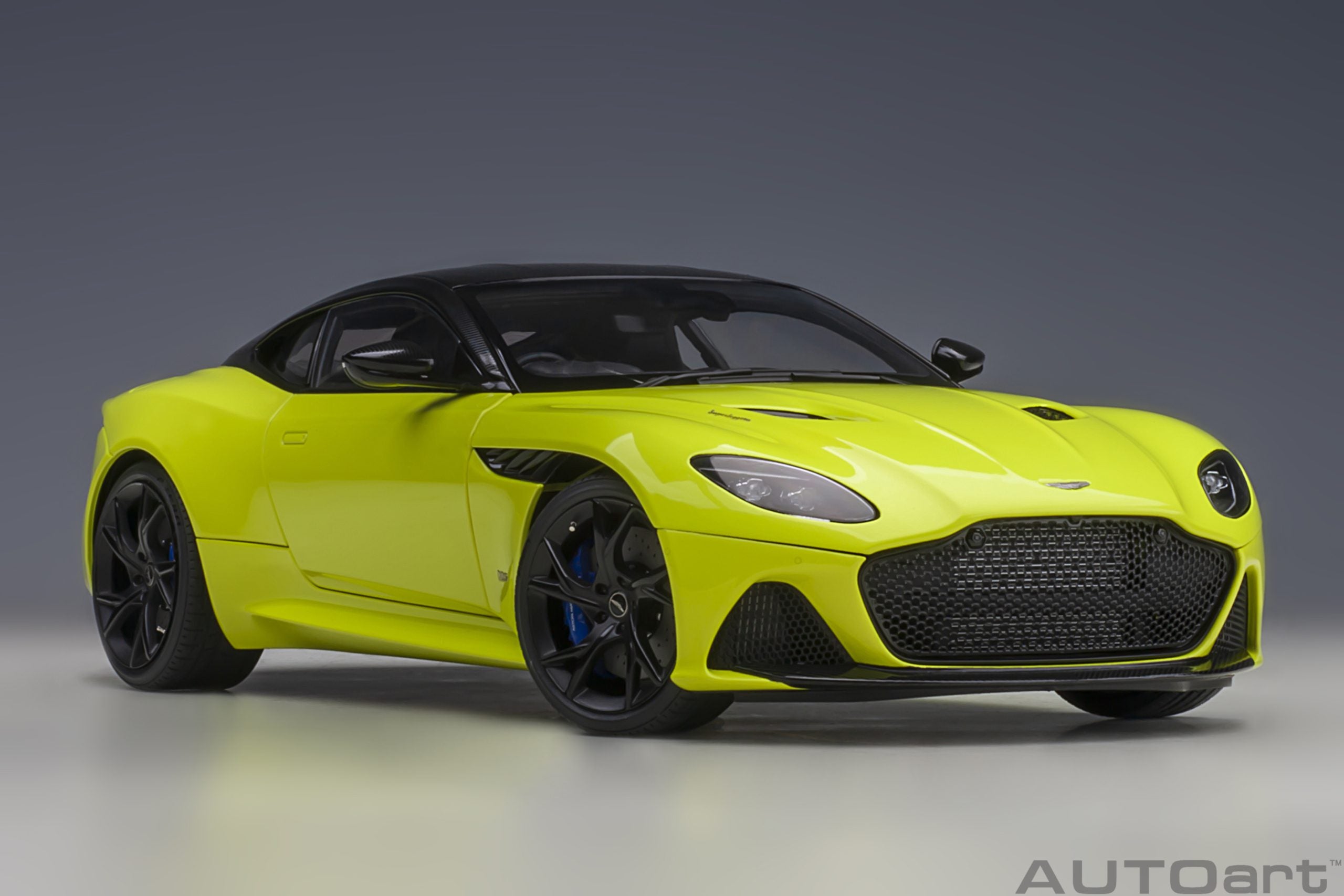 Aston Martin DBS Super Leggera