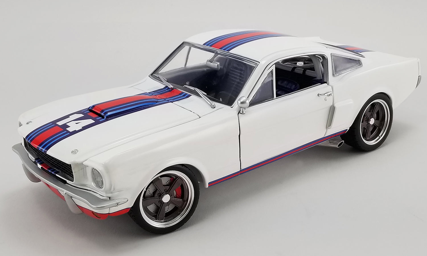 Ford Shelby GT-350R 1965 "Street Fighter - Le Mans"