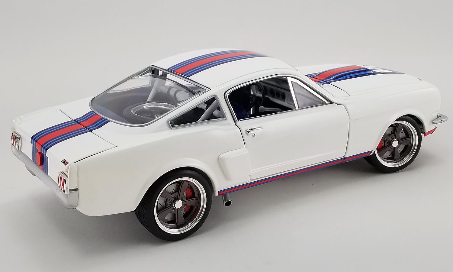 Ford Shelby GT-350R 1965 "Street Fighter - Le Mans"