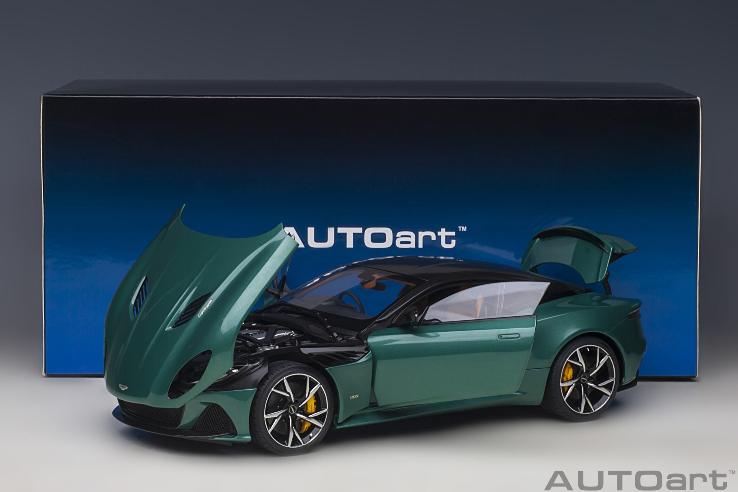 ASTON MARTIN DBS SUPERLEGGERA