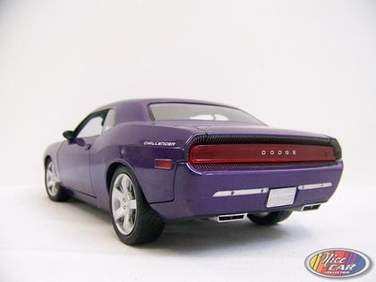 Dodge Challenger Concept PLUM CRAZY