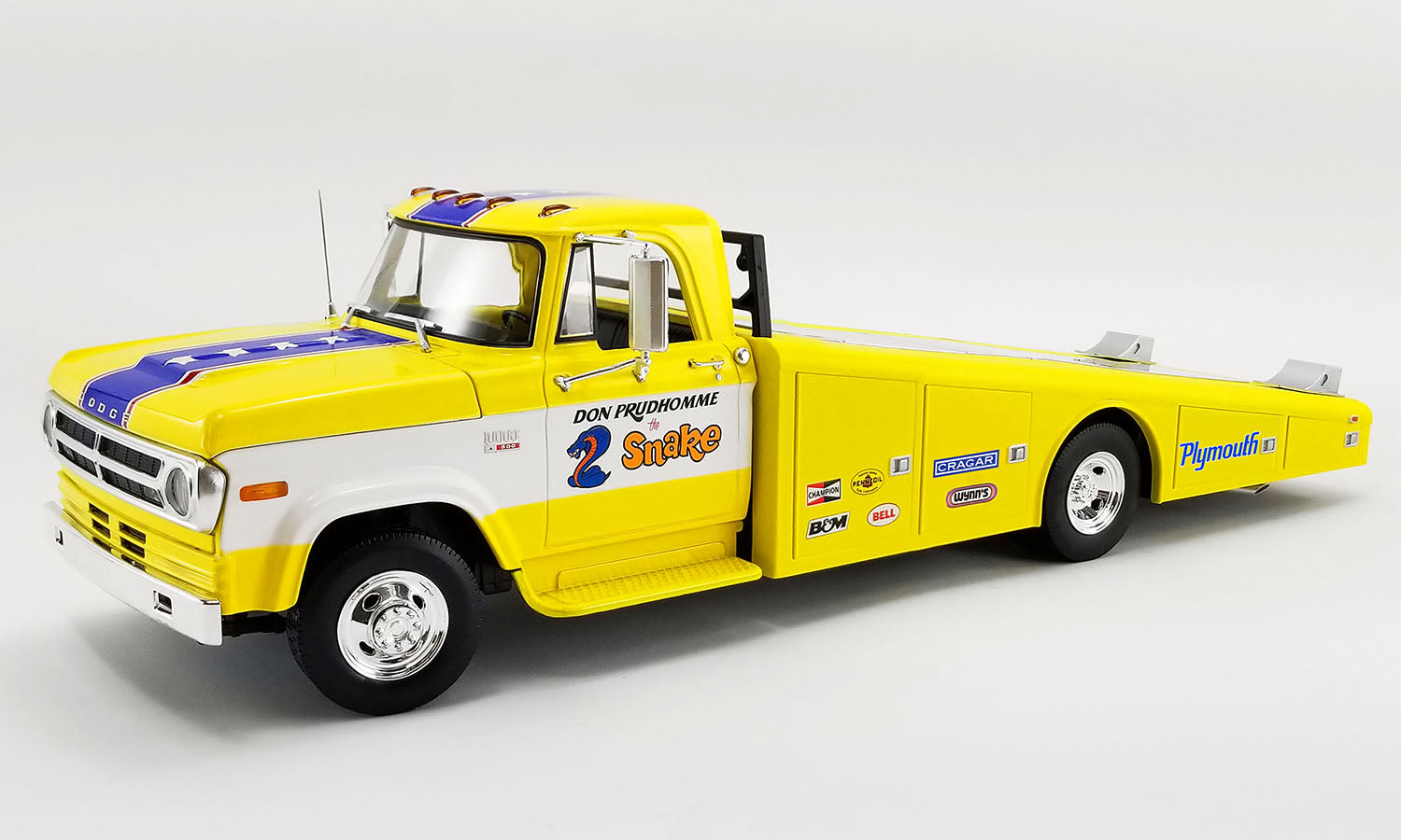 Dodge D-300 1970 Ramp Truck "The Snake - Don Prudhomme" (Spring)