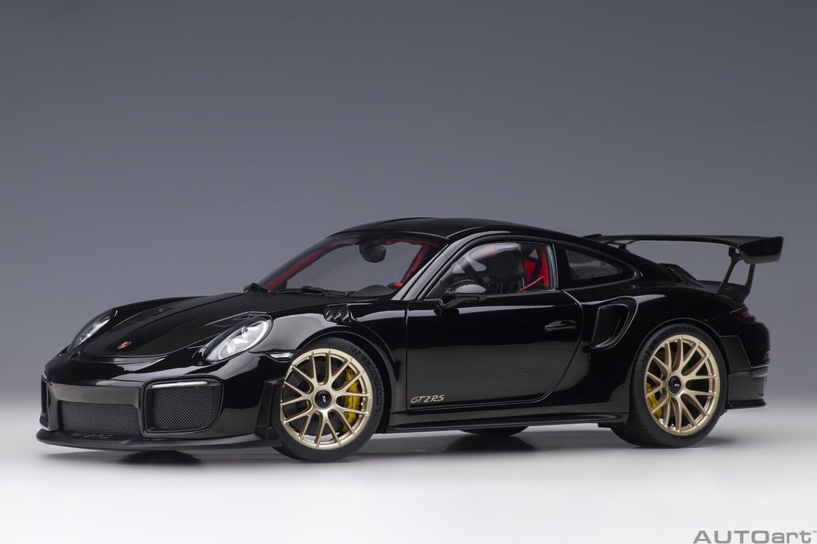 PORSCHE 911(991) GT2 RS Weissach Package