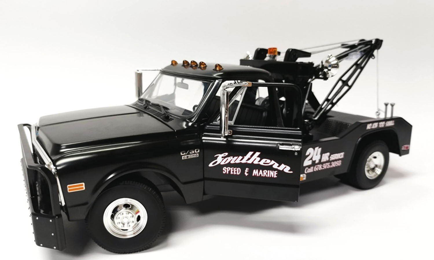 1970 CHEVROLET C-30 WRECKER "SOUTHERN SPEED & MARINE" (Autumn)