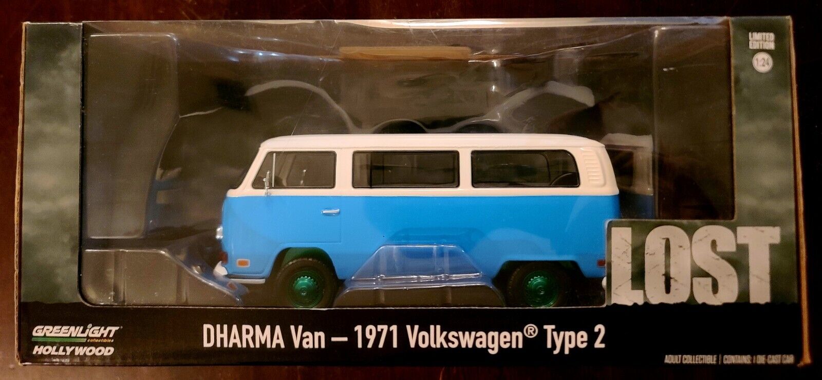 Volkswagen Type 2 1971 "Lost" GREEN MACHINE Chase car
