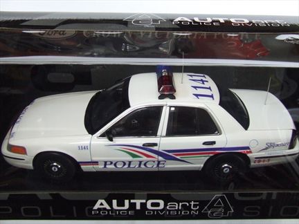 Ford Crown Victoria Ville de Saguenay Police* voir note
