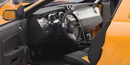 Ford Mustang Saleen "Parnelli Jones"