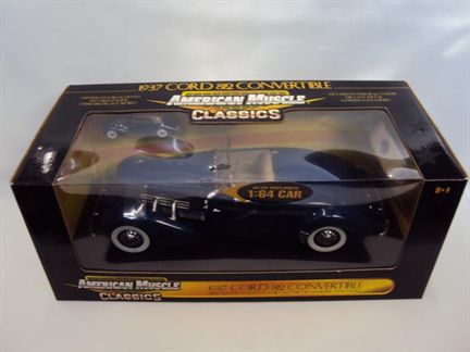 Cord 812 Convertible 1937 (Inclus aussi une réplique 1:64)