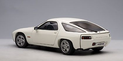 Porsche 928