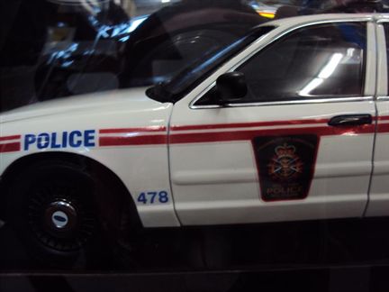 Ford Crown Victoria "Police Militaire"