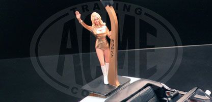 Oldsmobile Hurst 1972 "Pace Car" With Linda Vaughn Figure and Hurst Platform