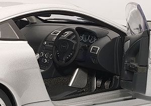 Aston martin V12 Vantage 2010