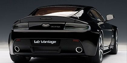 Aston martin V12 Vantage 2010
