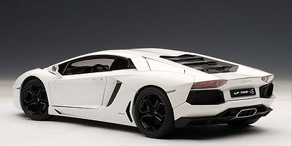 Lamborghini Aventador LP700-4