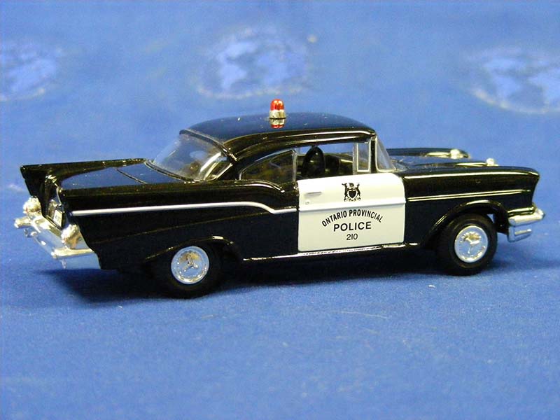 Corgi Classics 1:43 Chevrolet Bel Air – Police provinciale de l’Ontario – Noir / Blanc 51306