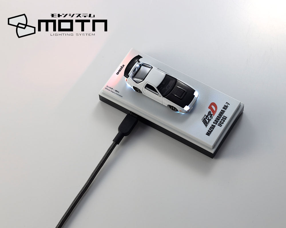 (PRE-ORDER 2027) Kyosho 1:64 Initial D Mazda Savanna RX-7 (FC3S) – Compatible MOTN – Édition limitée – 07133LC