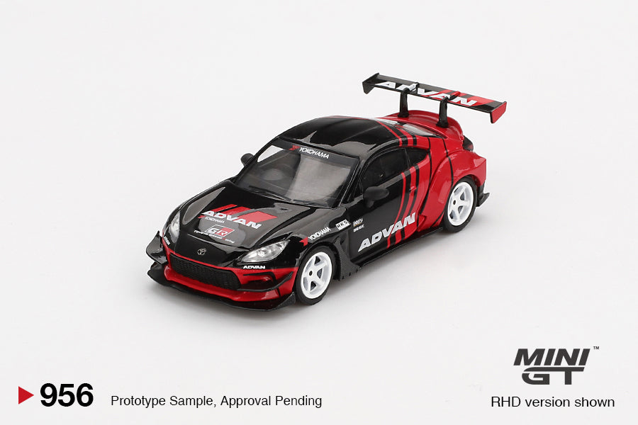 (PRE-ORDER 2025) Toyota GR86 HKS TYPE R ADVAN 2022 Tokyo Auto Salon