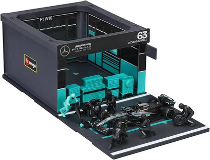 F1 Mercedes GP F1 W16 2025 Pit Pass Paddock Diorama Russell 