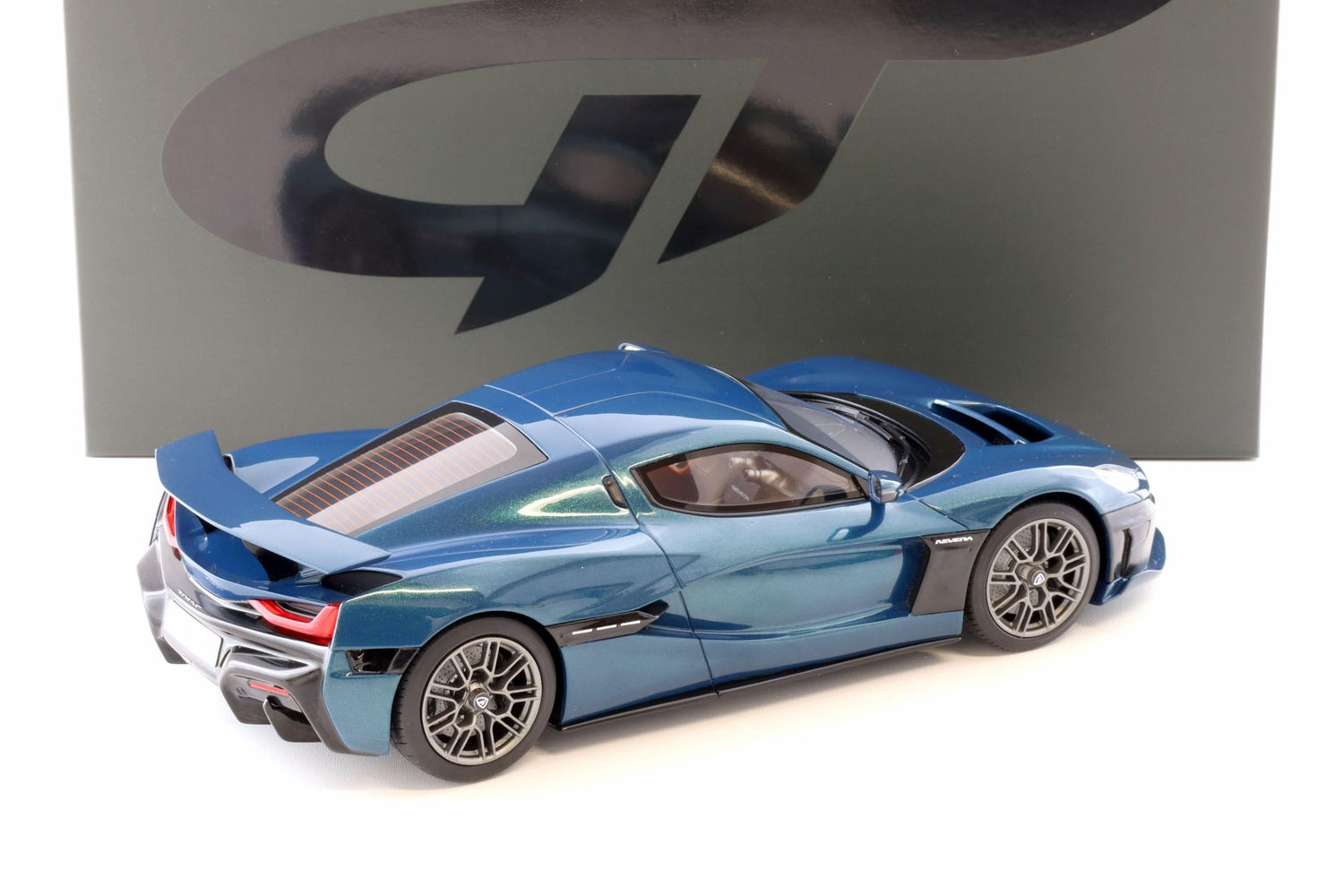 Rimac Nevera 2021