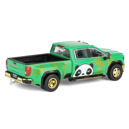 GreenLight Exclusive Edition 1:64 2022 GMC Sierra 3500 HD Denali Dually Beijing Panda GL1352003-A