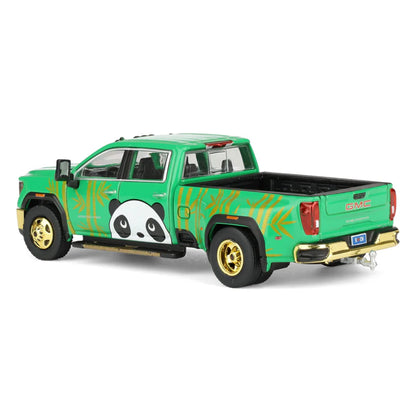 GreenLight Exclusive Edition 1:64 2022 GMC Sierra 3500 HD Denali Dually Beijing Panda GL1352003-A