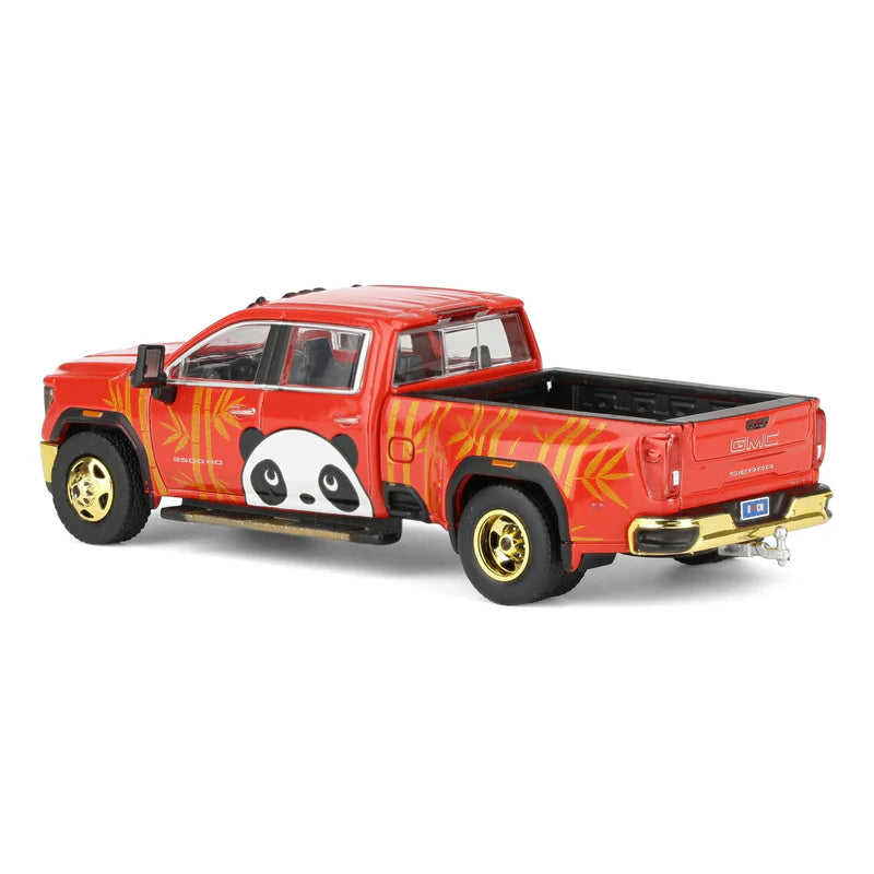GreenLight Waltersons Product Expo Exclusive 1:64 GMC Sierra 3500 HD Denali Dually 2022 rouge avec panda de Beijing 1352003-B
