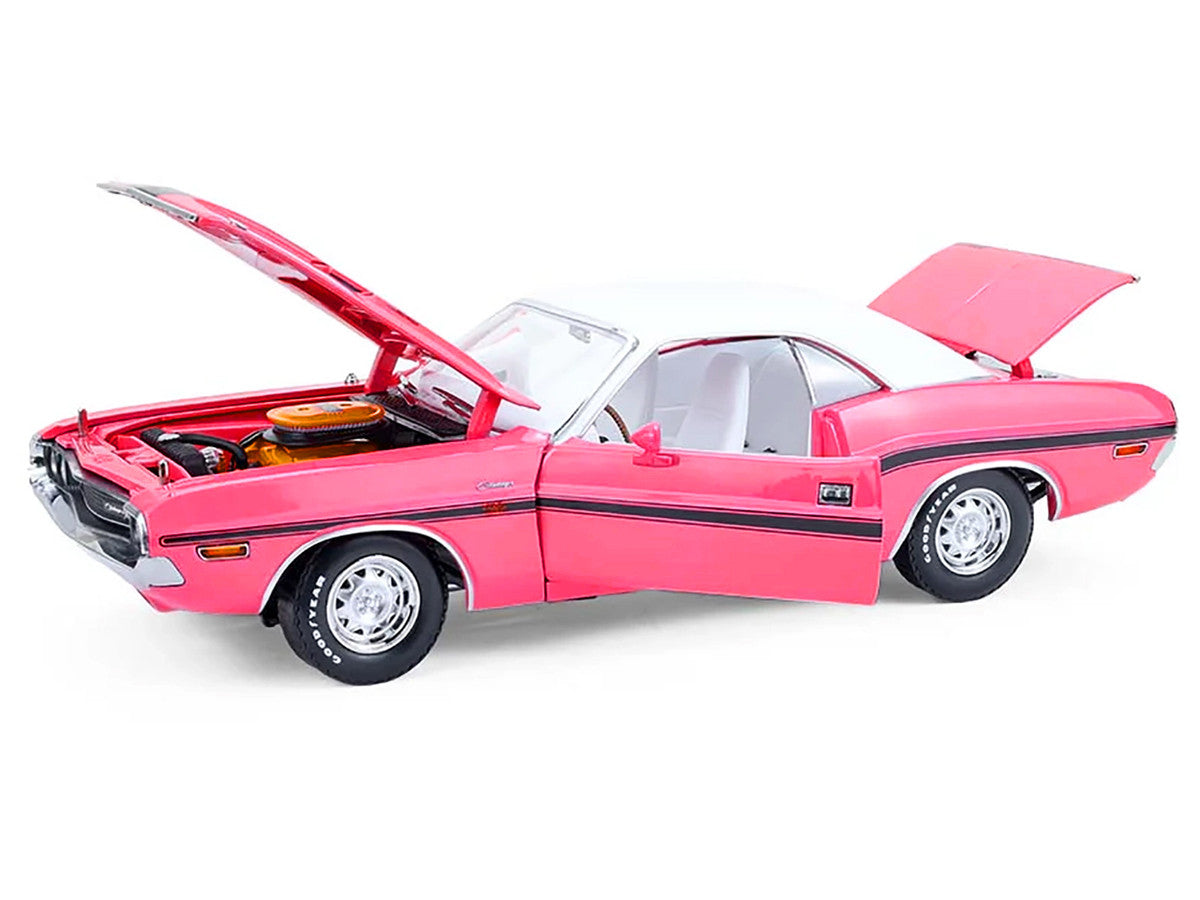 1970 Dodge Challenger R/T 440 Six Pack Panther Pink.....GL13699-RS1