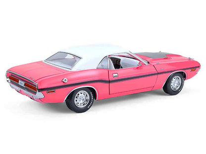 1970 Dodge Challenger R/T 440 Six Pack (Panther Pink)