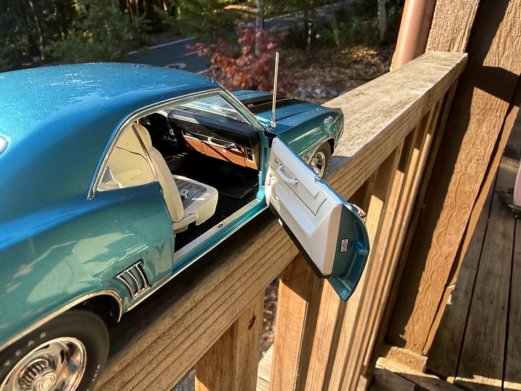 (PRE-ORDER 2027) Digital Pizza 1/18 (by Acme) -1969 Camaro RS Z/28 in Azure Turquoise