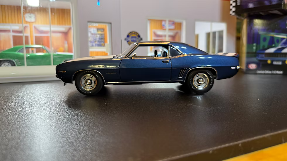 1969 Camaro Rally Sport Z/28 Dusk Blue (Limitée à 302 unités seulement-Limited to 302 units only)