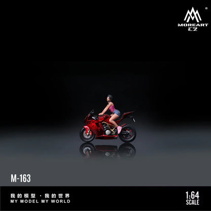 MoreArt 1/64 - Motocycle with Doll Rouge-Red  "Version A" MO222163