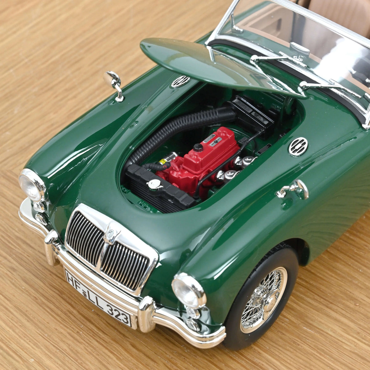 Norev 1:18 MGA 1955 – British Racing Green – 182610