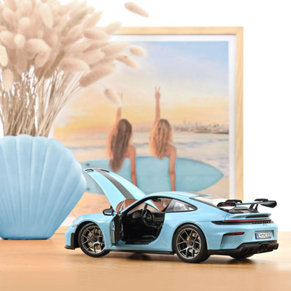 Norev 1:18 Porsche 911 GT3 2025 avec Pack Weissach – Gulf Blue – 187000